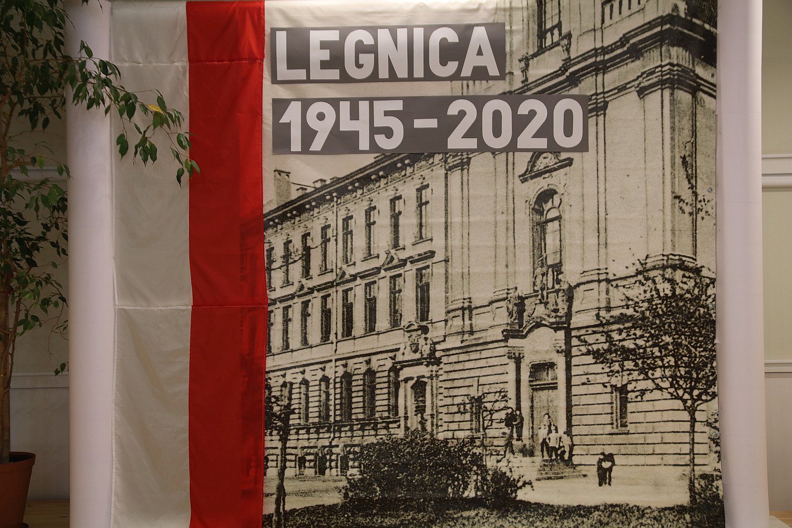 Młodzież spotkała się z kombatantami w rocznicę walk o Legnicę