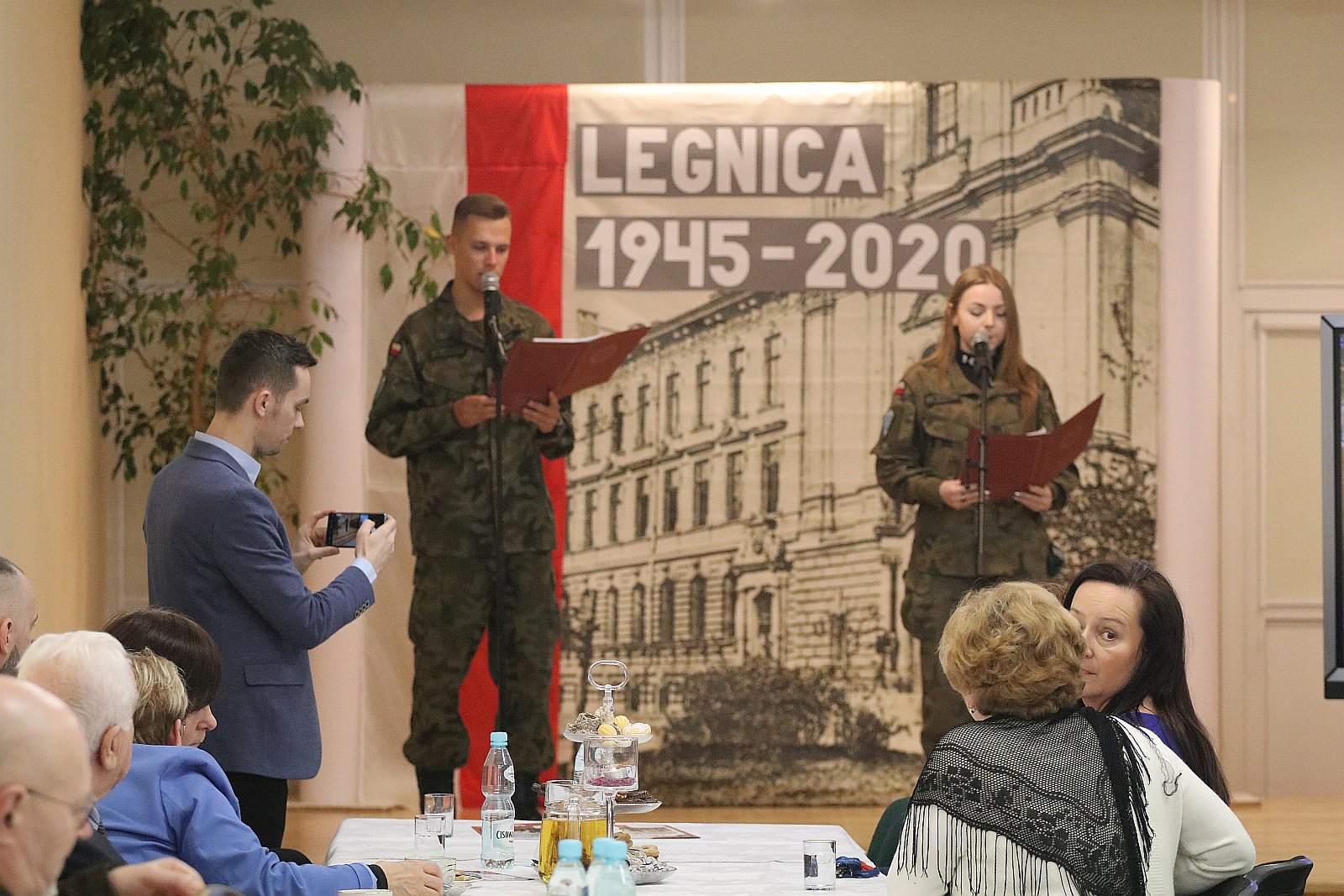 Młodzież spotkała się z kombatantami w rocznicę walk o Legnicę