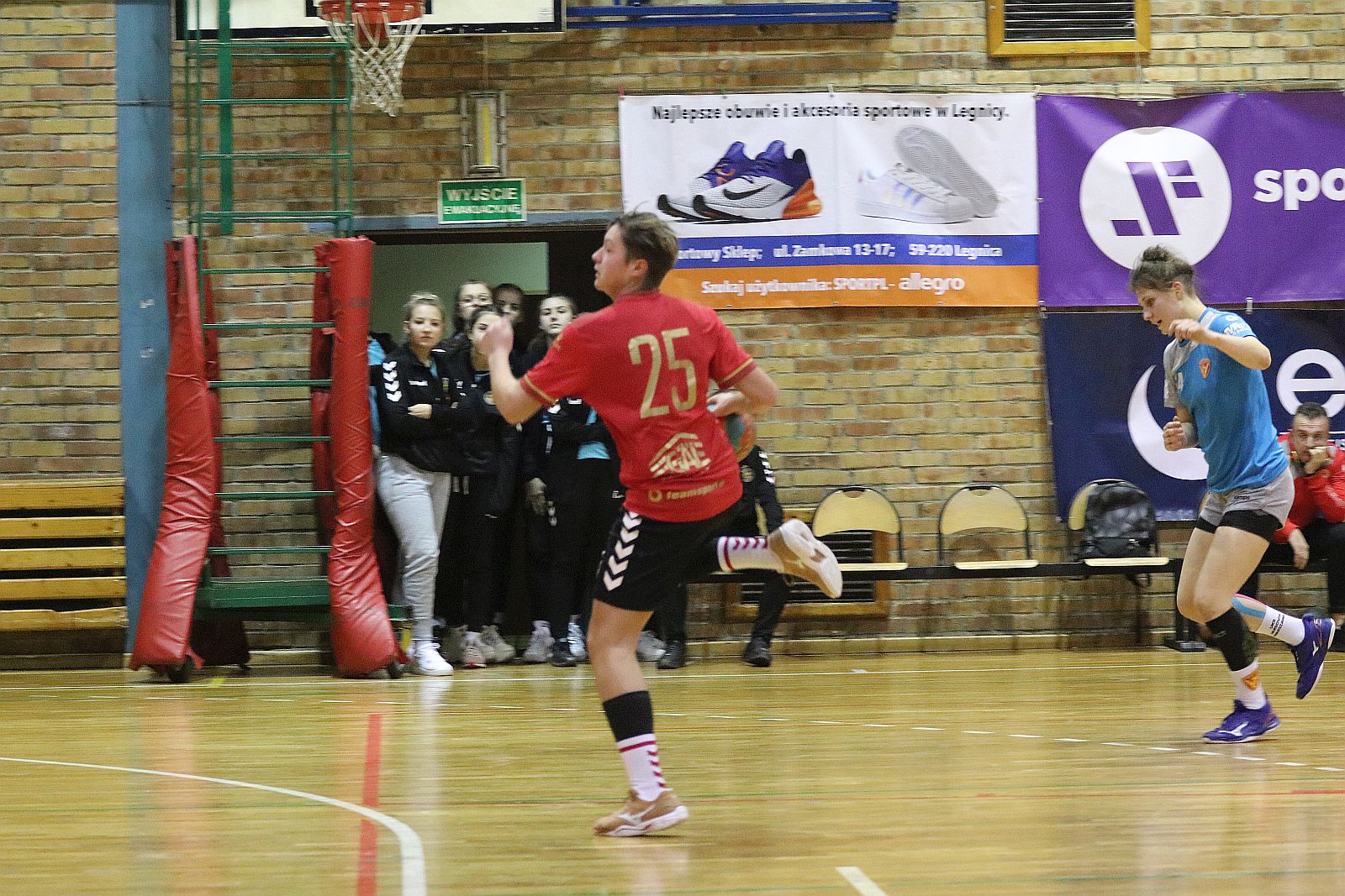 UKS Varsovia Warszawa wygrał z juniorkami Dziewiątki