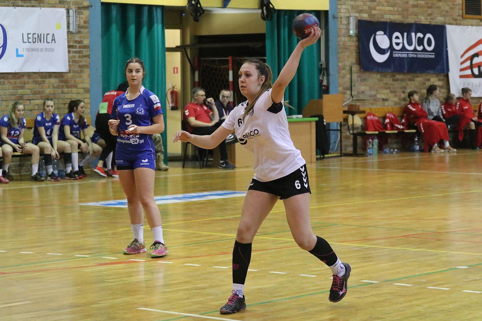 EuCO-UKS Dziewiątka Legnica pokonała Ruch Chorzów 38:27