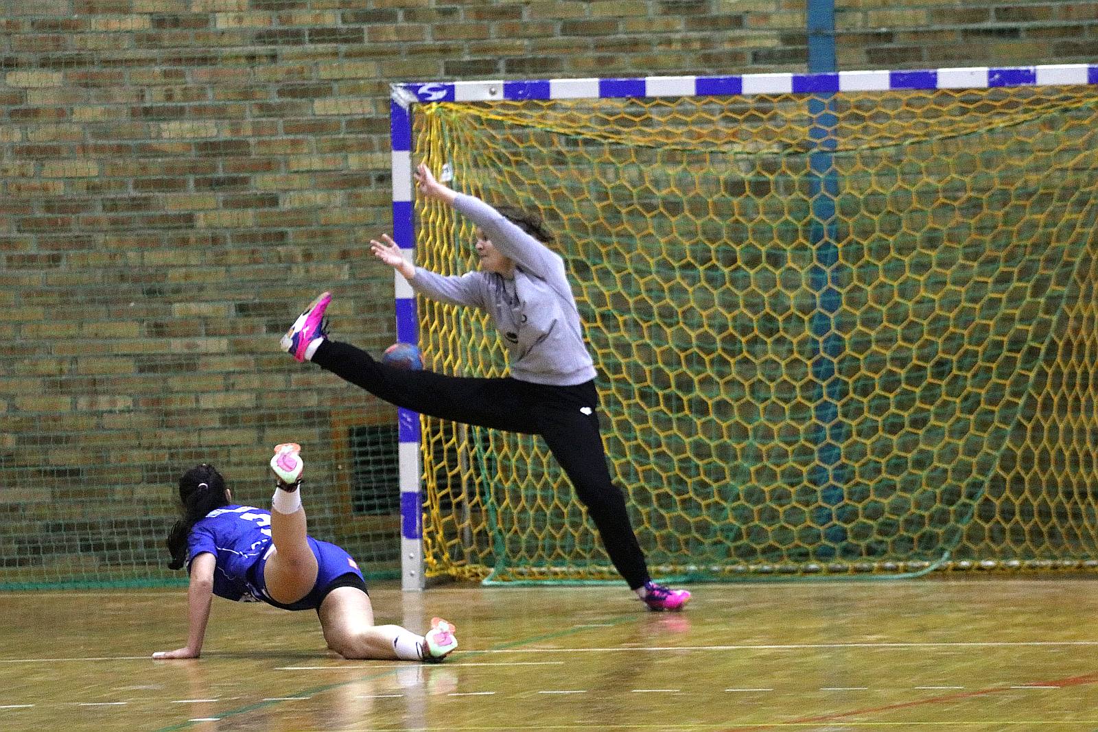 EuCO-UKS Dziewiątka Legnica pokonała Ruch Chorzów 38:27