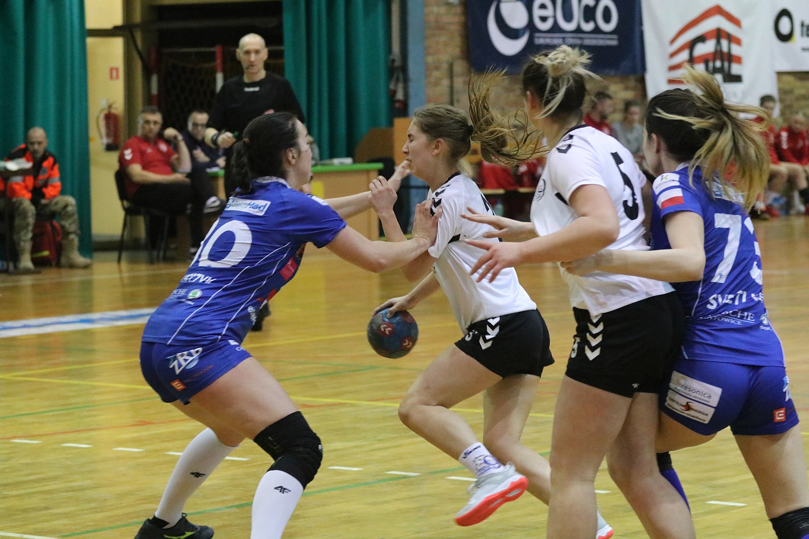 EuCO-UKS Dziewiątka Legnica pokonała Ruch Chorzów 38:27