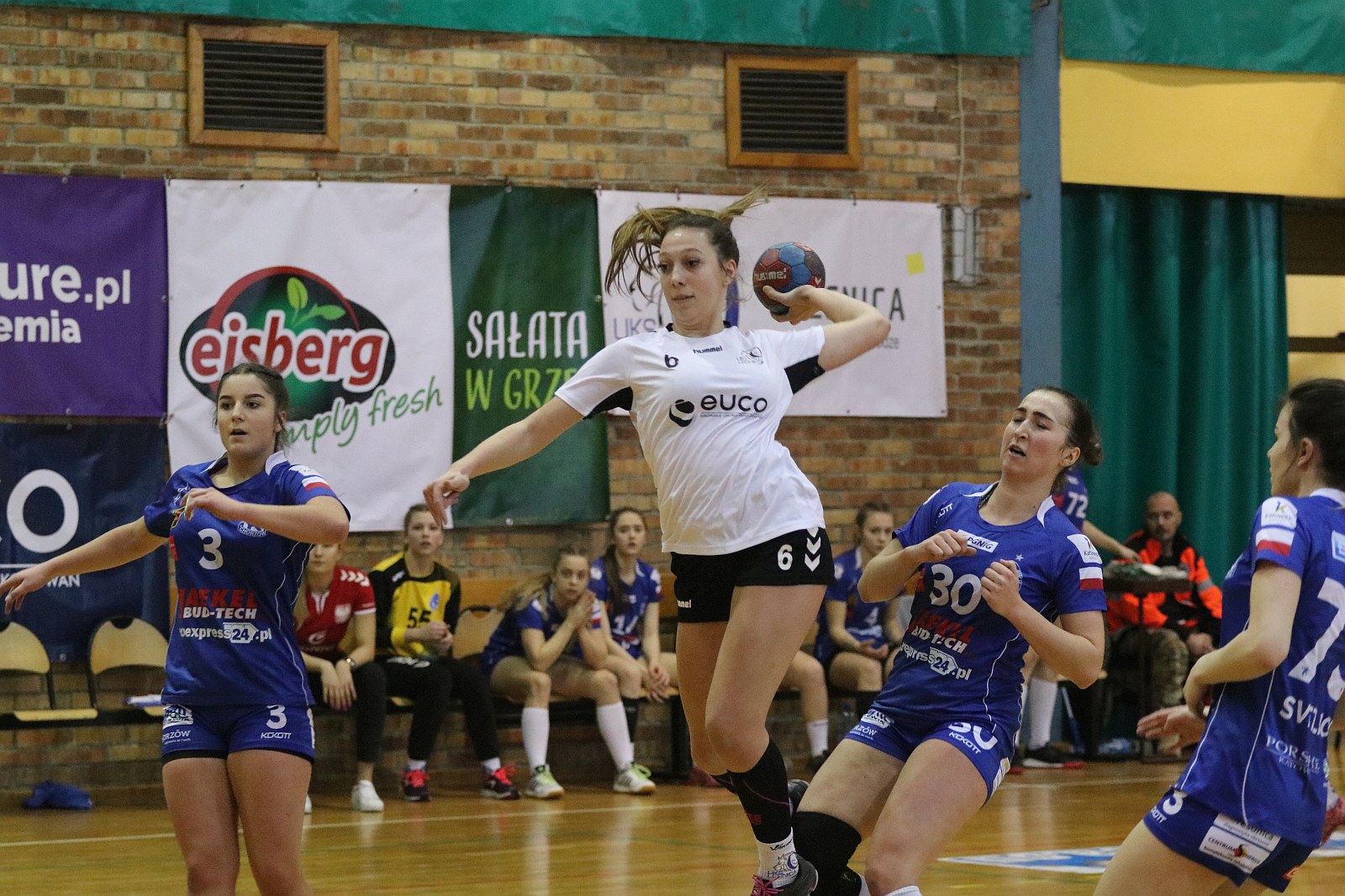 EuCO-UKS Dziewiątka Legnica pokonała Ruch Chorzów 38:27