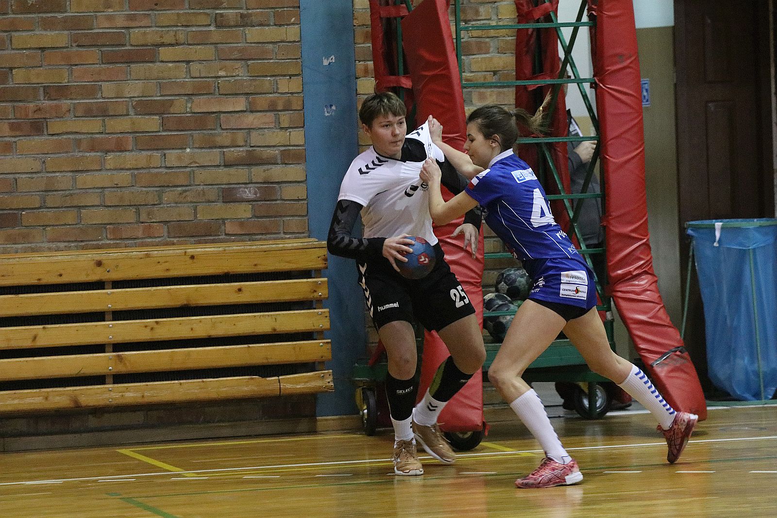 EuCO-UKS Dziewiątka Legnica pokonała Ruch Chorzów 38:27