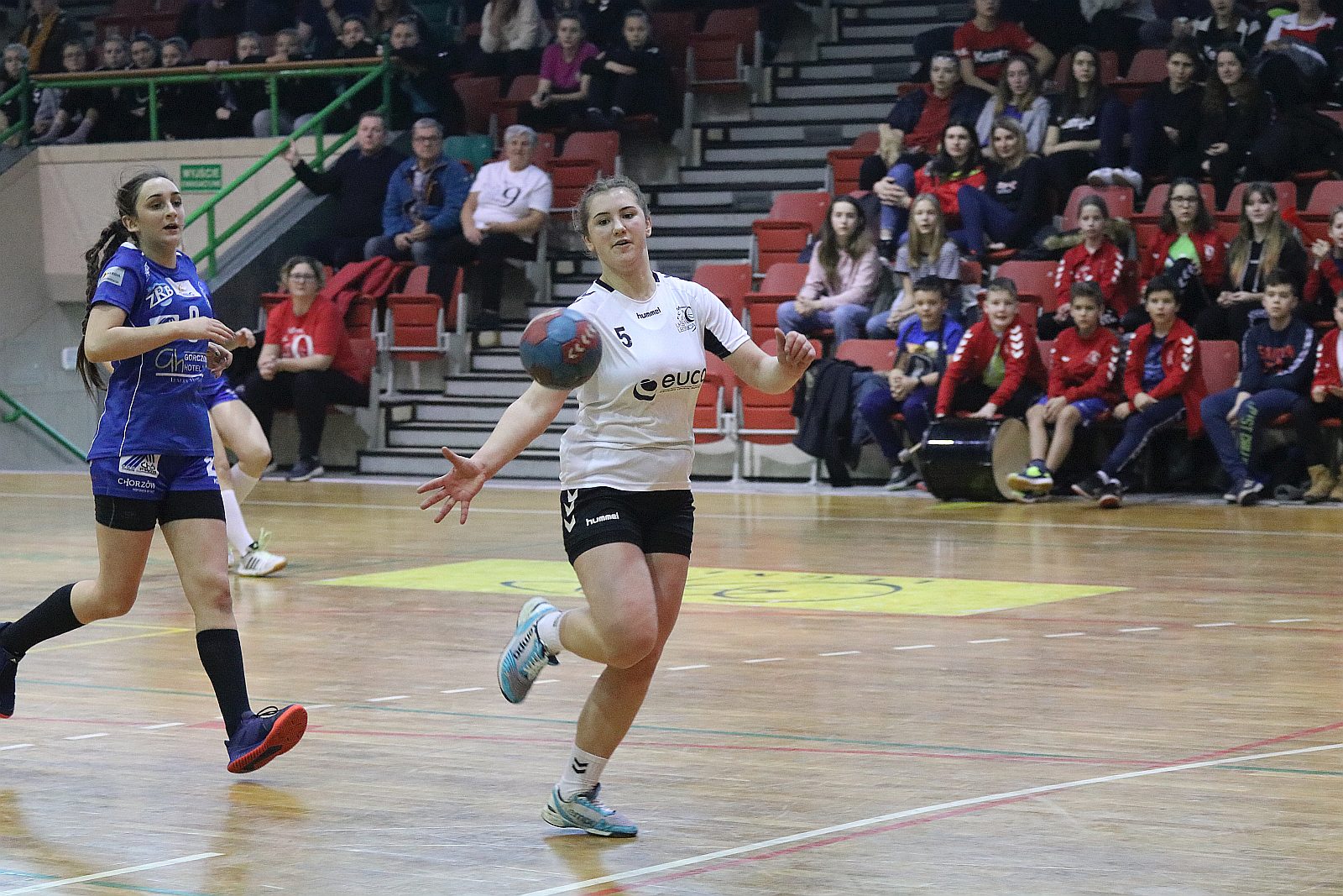 EuCO-UKS Dziewiątka Legnica pokonała Ruch Chorzów 38:27