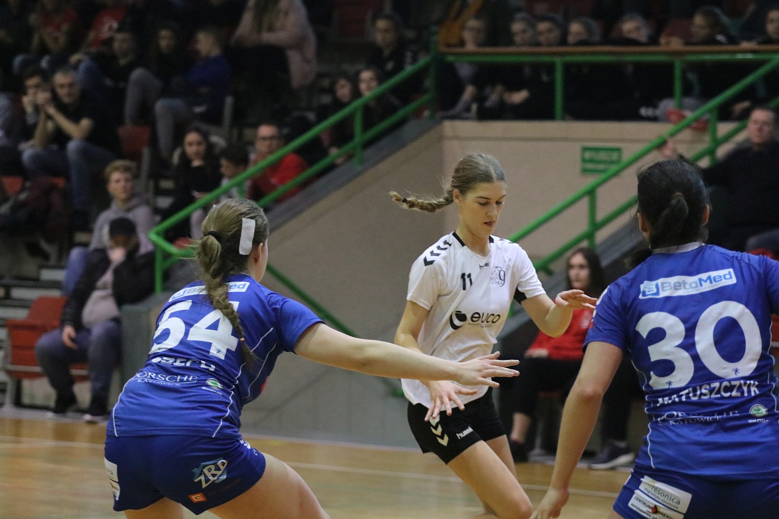 EuCO-UKS Dziewiątka Legnica pokonała Ruch Chorzów 38:27