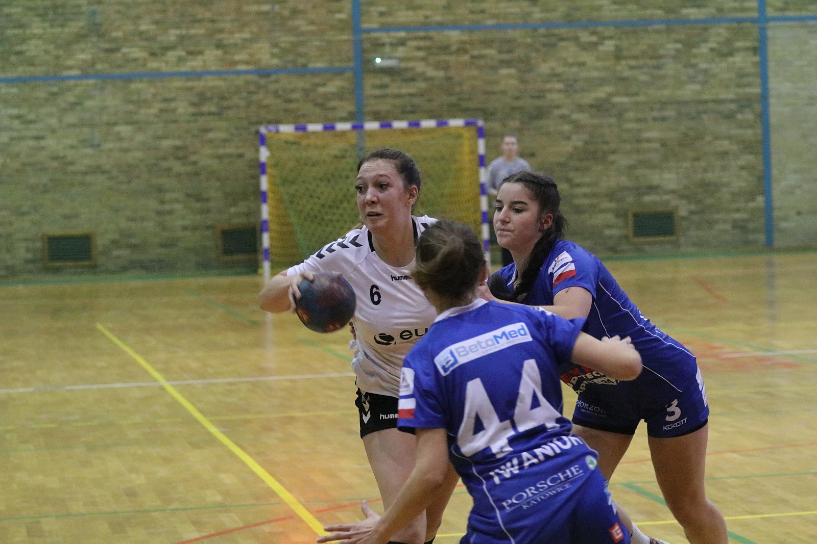 EuCO-UKS Dziewiątka Legnica pokonała Ruch Chorzów 38:27