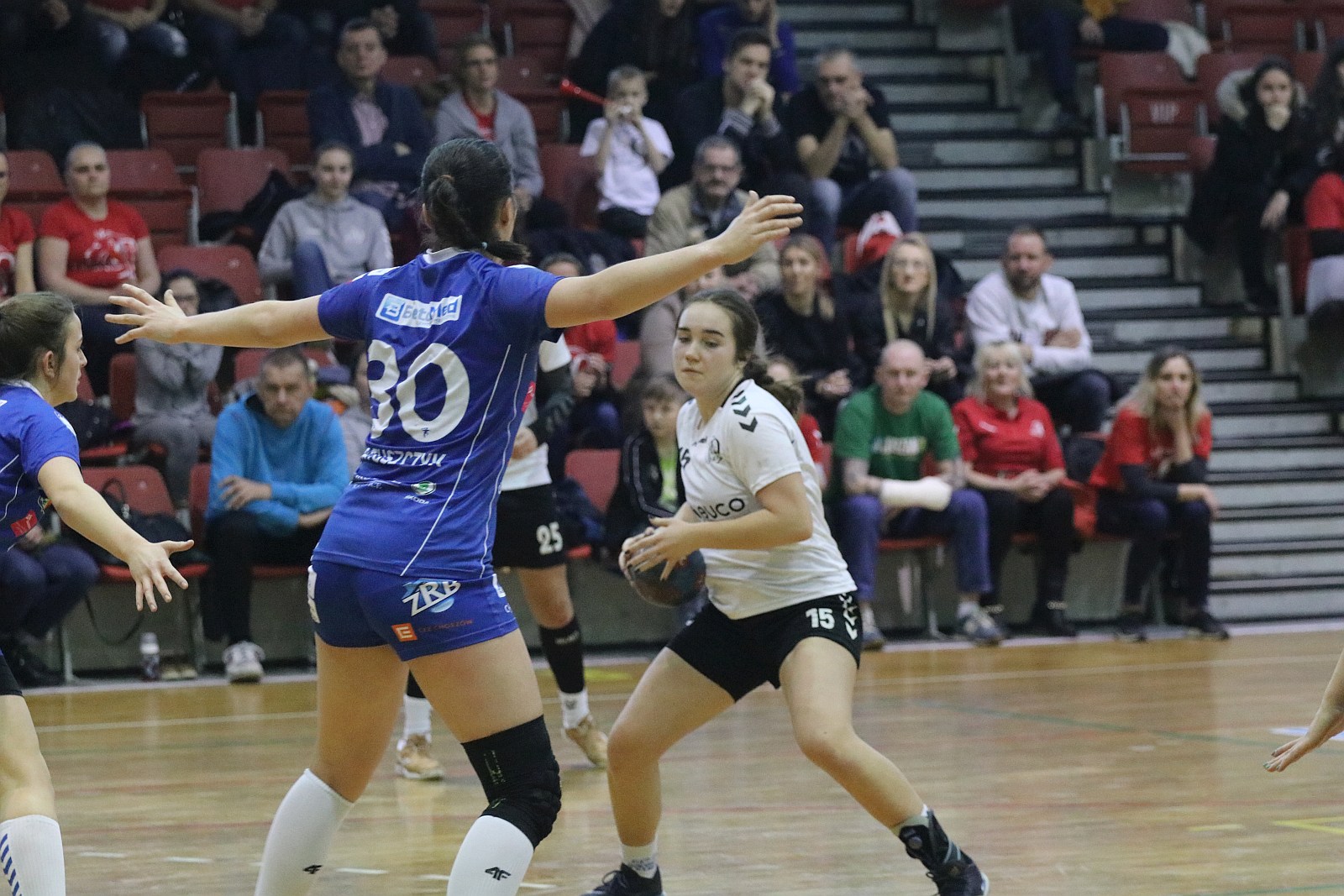 EuCO-UKS Dziewiątka Legnica pokonała Ruch Chorzów 38:27