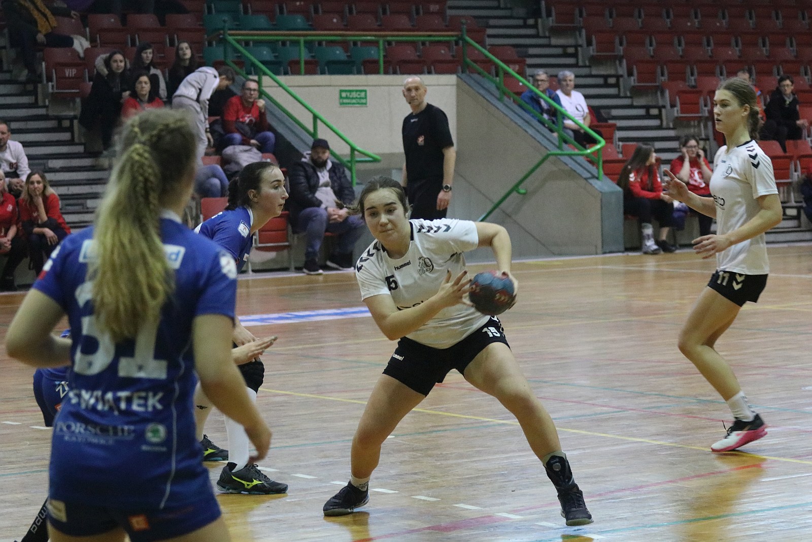 EuCO-UKS Dziewiątka Legnica pokonała Ruch Chorzów 38:27