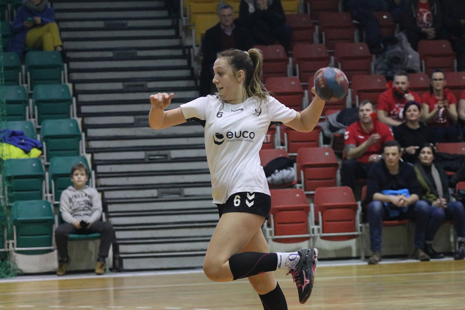 EuCO-UKS Dziewiątka Legnica pokonała Ruch Chorzów 38:27