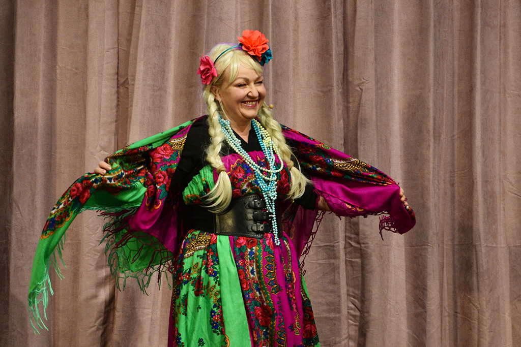 Kabaret Jurki rozśmieszał w piątek w Sali Maneżowej