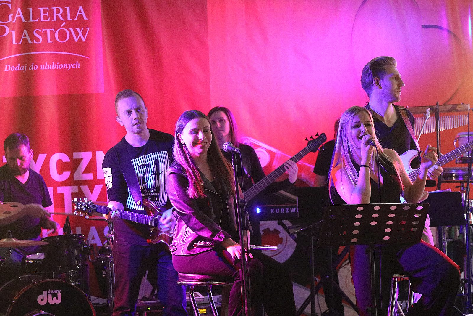Nikola Warda na rockowo o miłości w Galerii Piastów