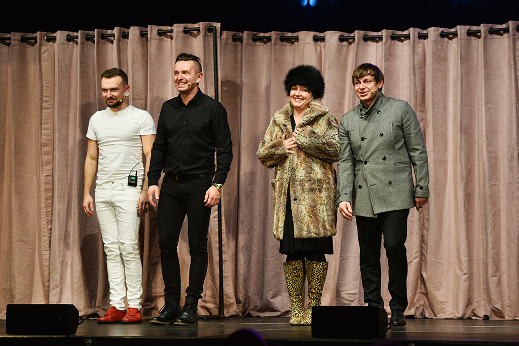 Kabaret Jurki rozśmieszał w piątek w Sali Maneżowej