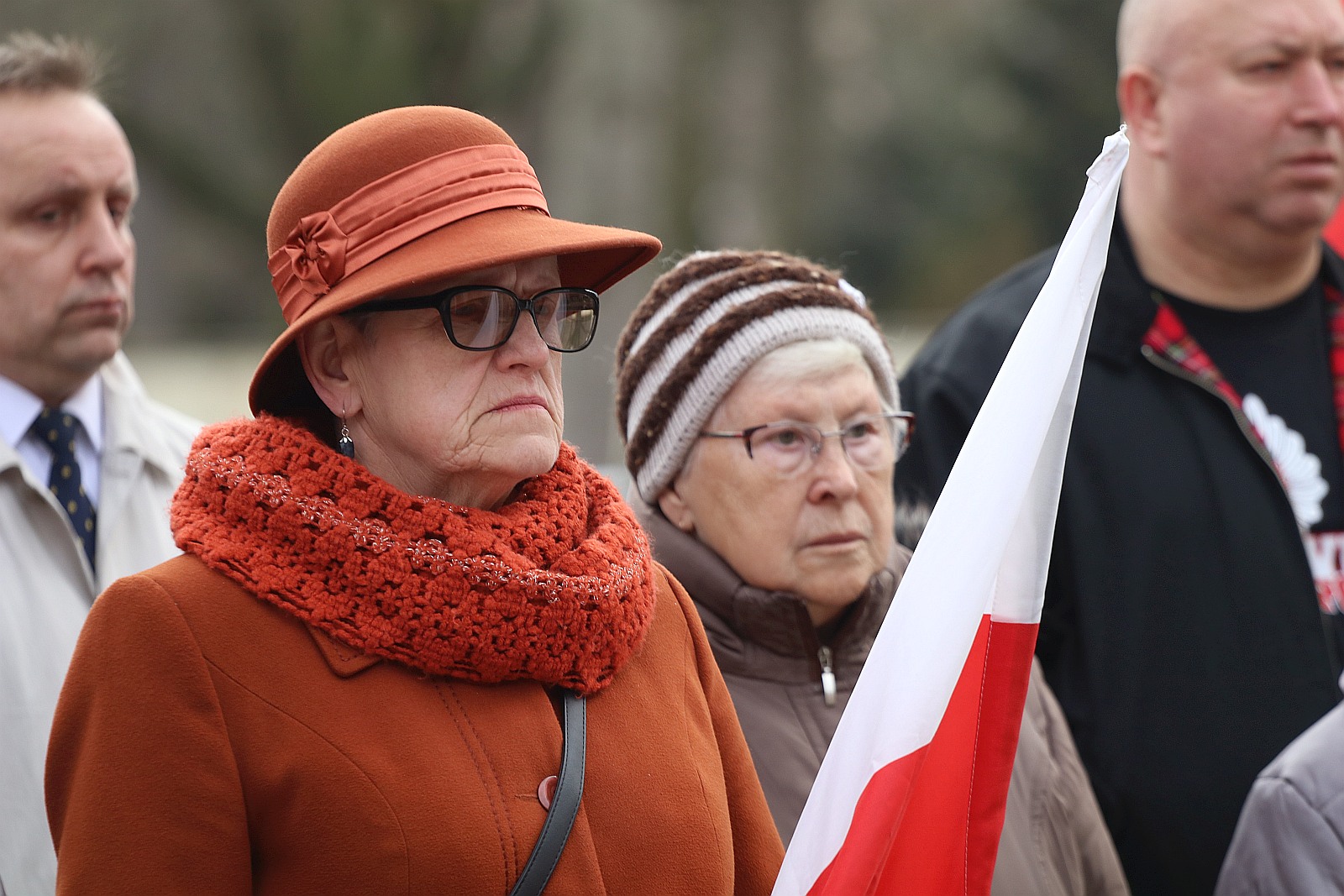Zapalili znicze na grobach walczących o niepodległość