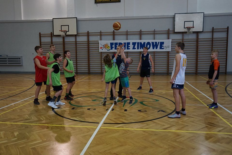 Zimowe ferie w wiosenną pogodę przygotowane przez OSIR