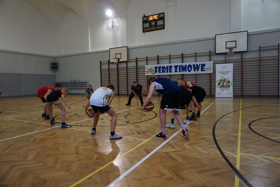 Zimowe ferie w wiosenną pogodę przygotowane przez OSIR