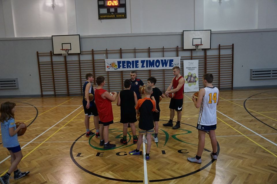 Zimowe ferie w wiosenną pogodę przygotowane przez OSIR