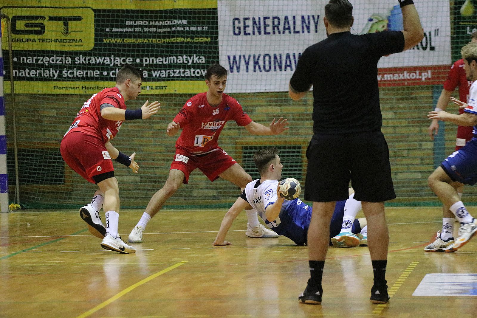 Niespodzianka na Lotniczej! Siódemka Miedź gra dalej!