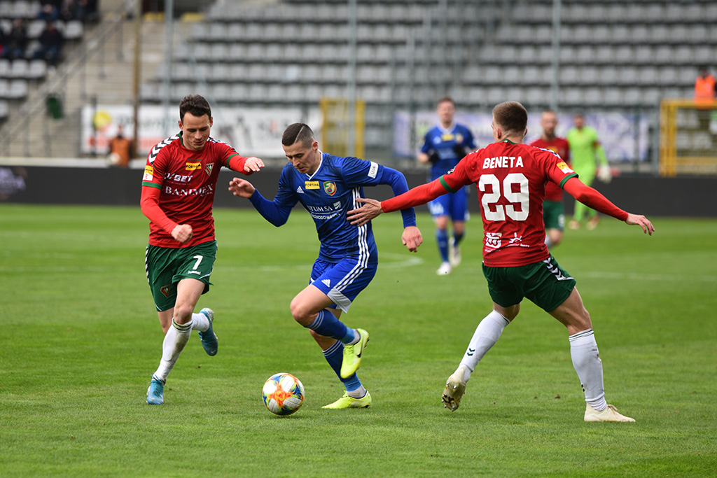 Słaby początek Miedzi Legnica. Porażka z Zagłębiem  Sosnowiec