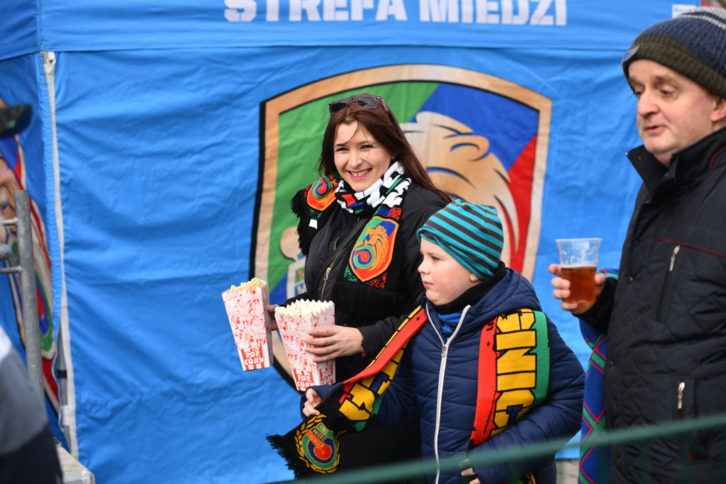 Tak dopingowali kibice Miedzi podczas meczu z Sosnowcem