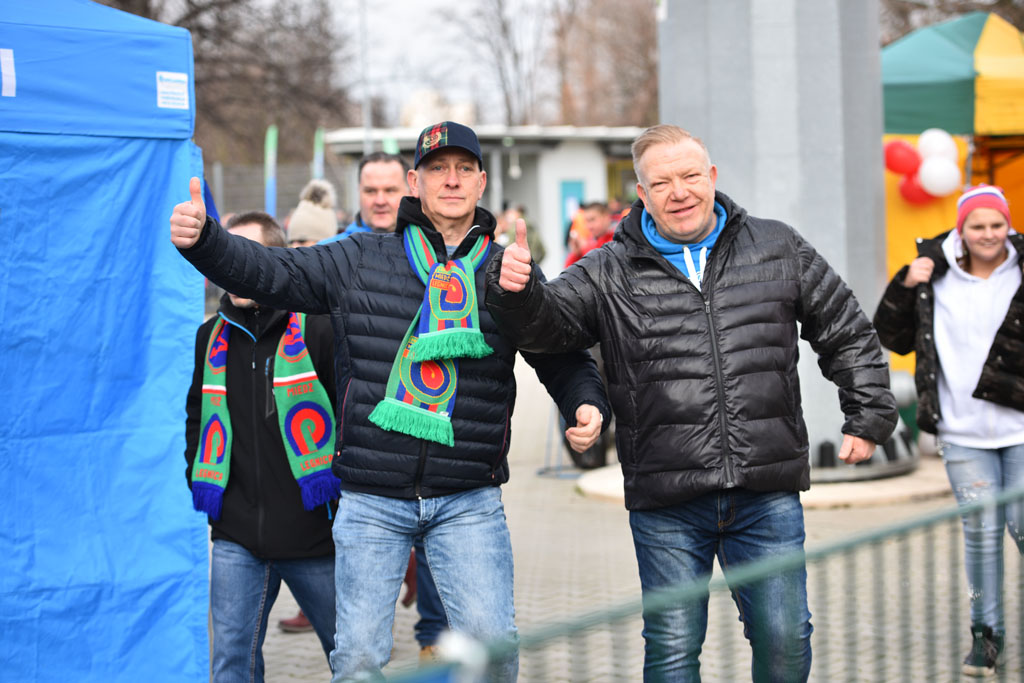 Tak dopingowali kibice Miedzi podczas meczu z Sosnowcem