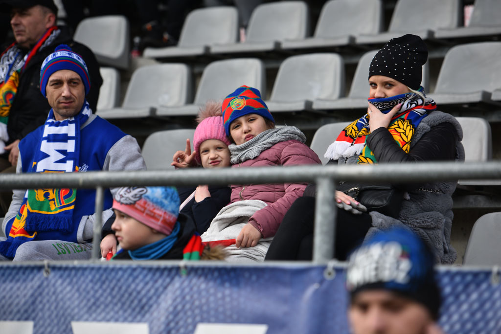 Tak dopingowali kibice Miedzi podczas meczu z Sosnowcem
