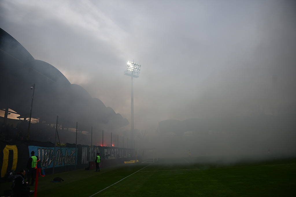 Słaby początek Miedzi Legnica. Porażka z Zagłębiem  Sosnowiec