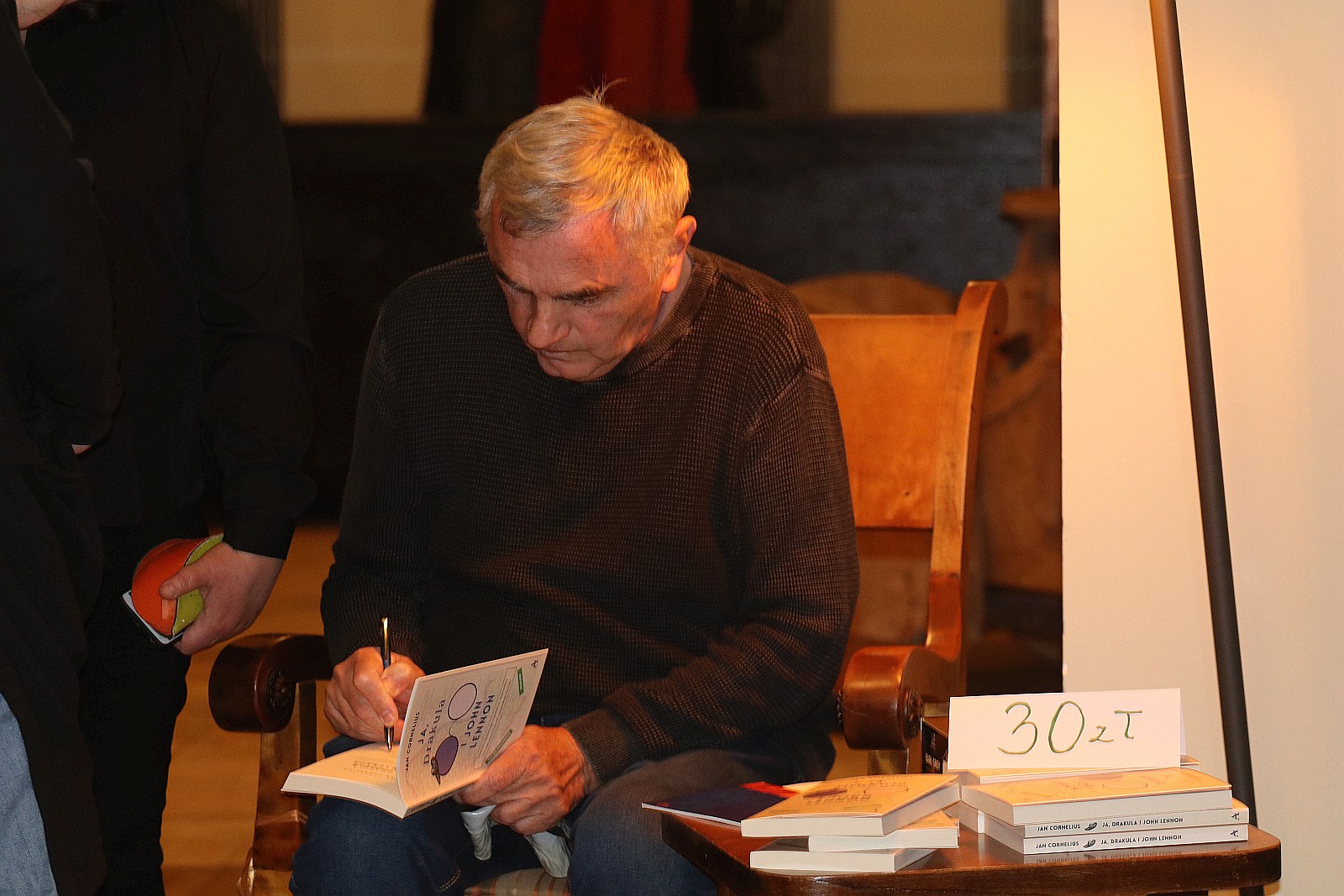 Drakula i Lennon w teatralnej kawiarni Art Cafe Modjeska
