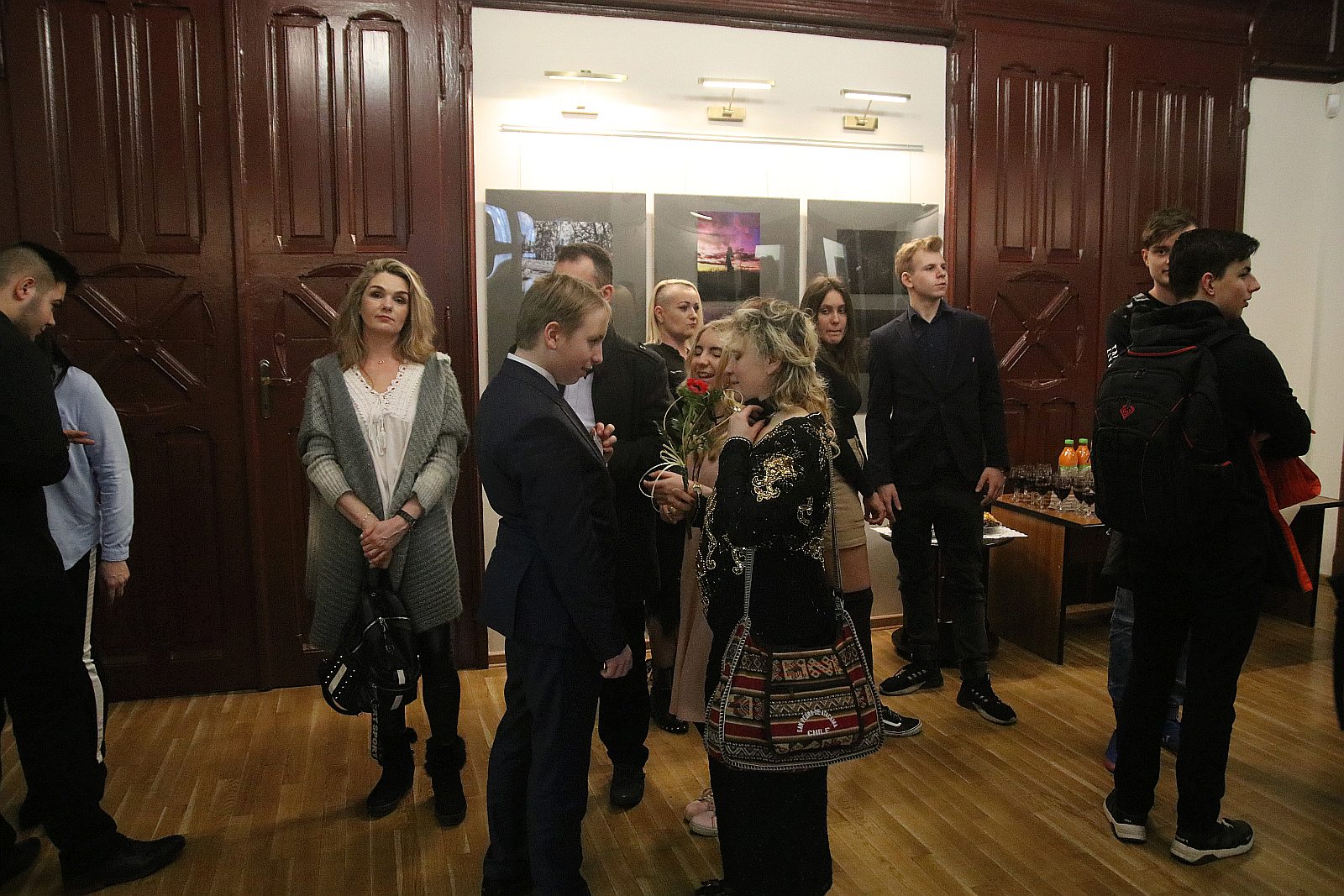 Wernisaż wystawy zdjęć Wiktorii Kosek w legnickiej bibliotece