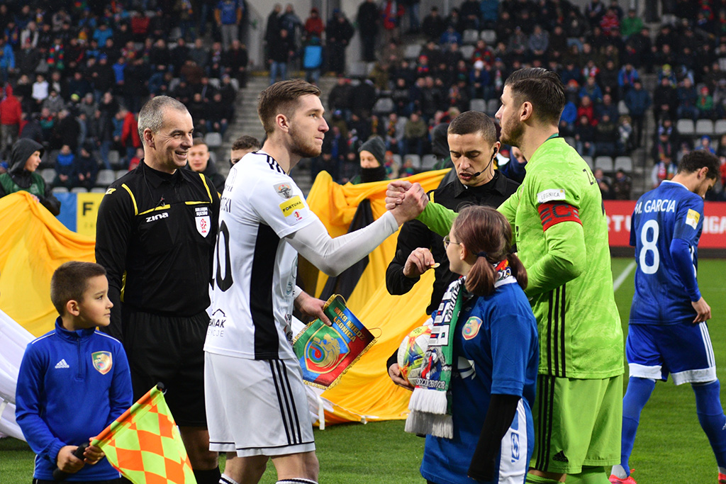 Miedź rozbiła Chojniczankę 5:2 (1:1)