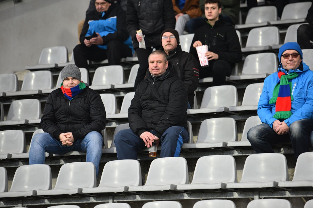 Tak dopingowali kibice Miedzi podczas meczu z Chojniczanką