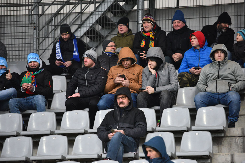 Tak dopingowali kibice Miedzi podczas meczu z Chojniczanką