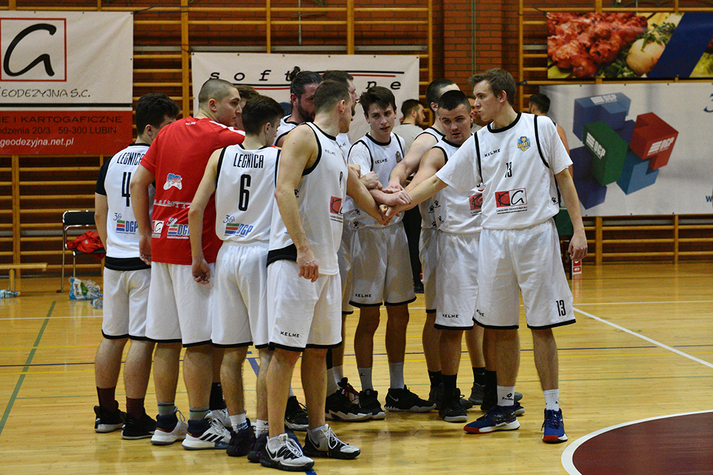 Basket Legnica przegrał we własnej hali ze Szczawnem Zdrój