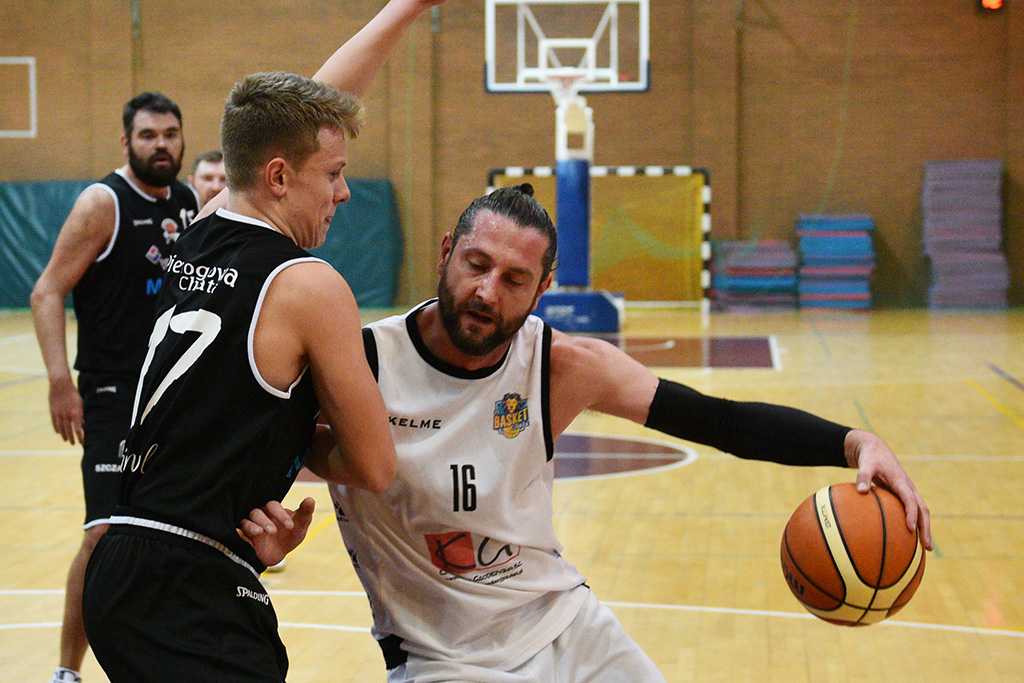 Basket Legnica przegrał we własnej hali ze Szczawnem Zdrój