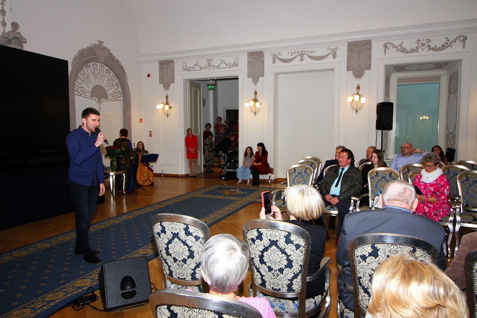 Dzień Kobiet z Centrum Seniora Legnickiego Centrum Kultury
