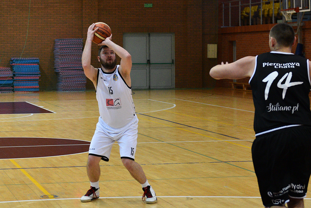 Basket Legnica przegrał we własnej hali ze Szczawnem Zdrój
