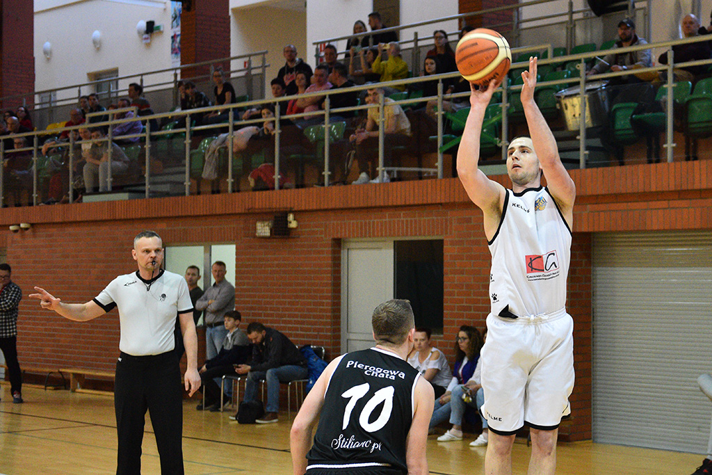 Basket Legnica przegrał we własnej hali ze Szczawnem Zdrój