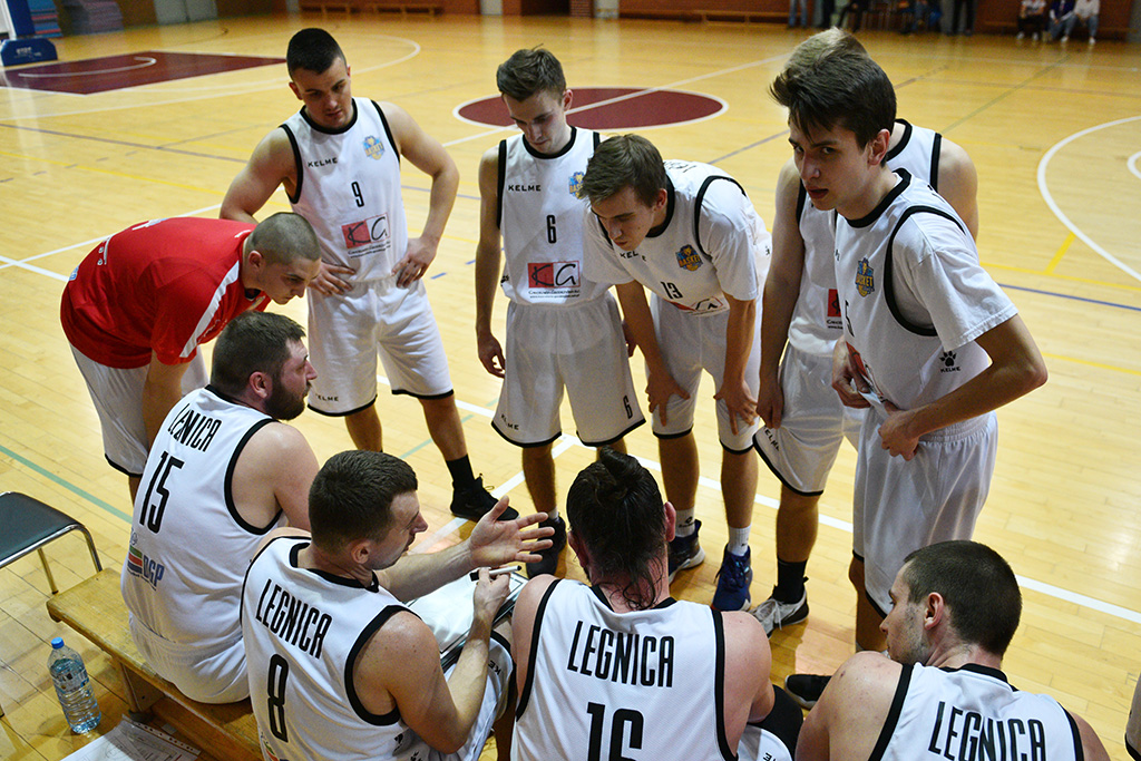 Basket Legnica przegrał we własnej hali ze Szczawnem Zdrój