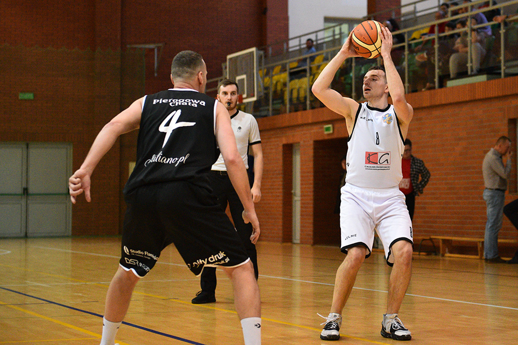 Basket Legnica przegrał we własnej hali ze Szczawnem Zdrój