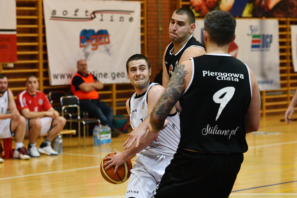 Basket Legnica przegrał we własnej hali ze Szczawnem Zdrój