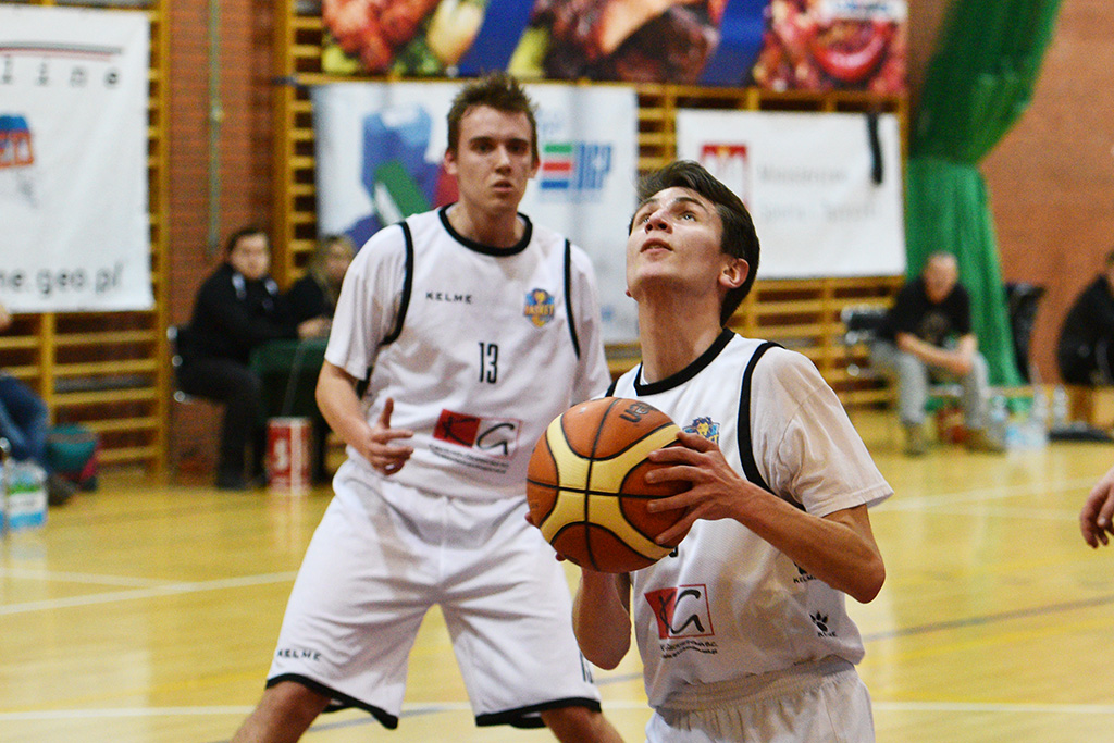 Basket Legnica przegrał we własnej hali ze Szczawnem Zdrój
