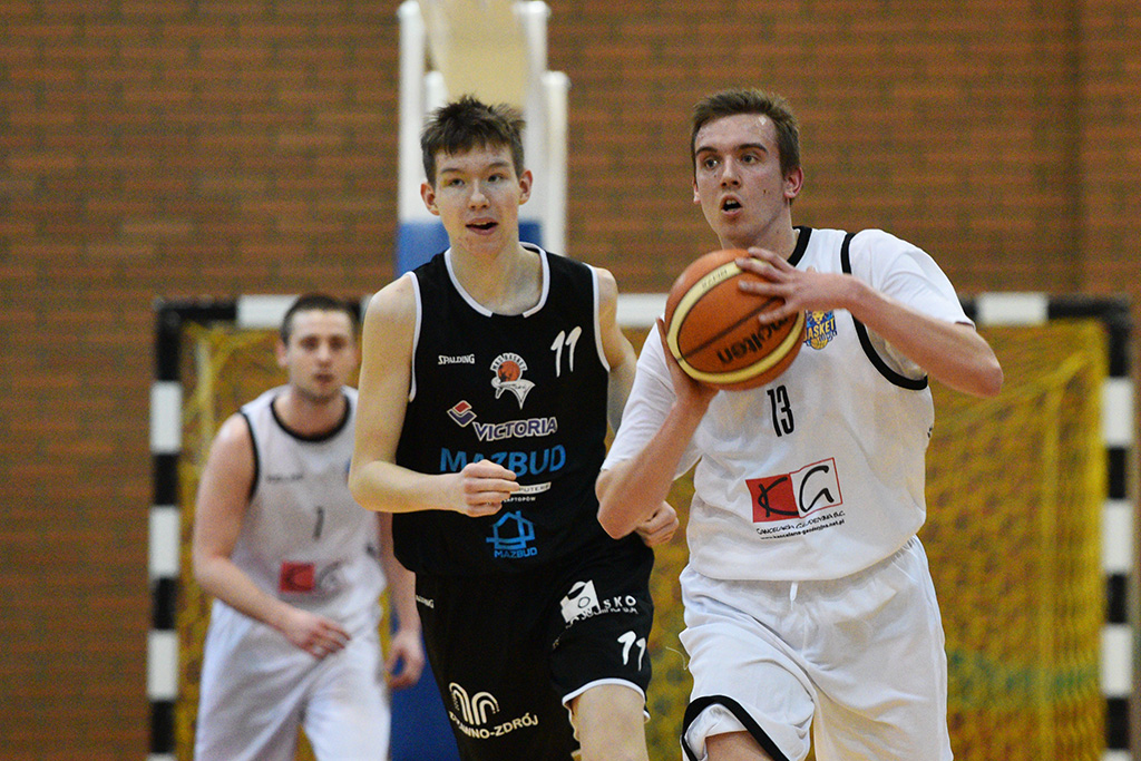 Basket Legnica przegrał we własnej hali ze Szczawnem Zdrój