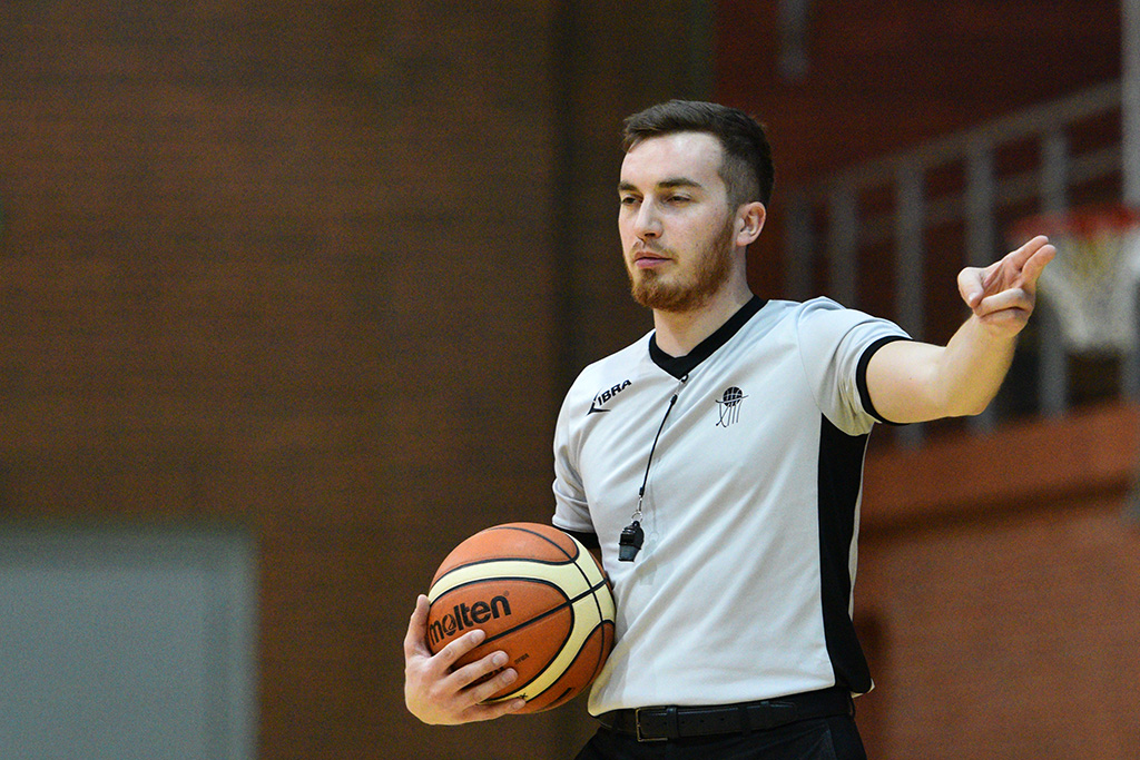 Basket Legnica przegrał we własnej hali ze Szczawnem Zdrój