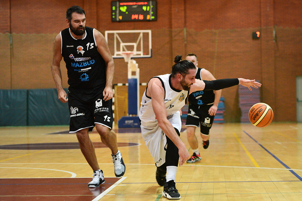Basket Legnica przegrał we własnej hali ze Szczawnem Zdrój