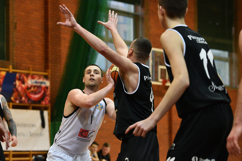 Basket Legnica przegrał we własnej hali ze Szczawnem Zdrój