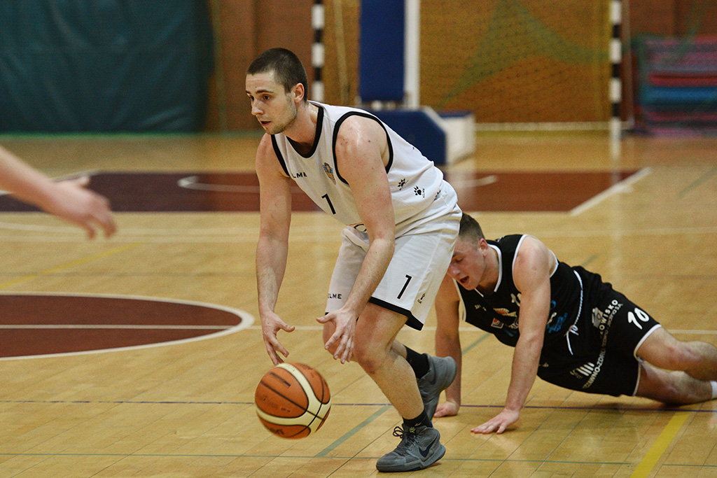 Basket Legnica przegrał we własnej hali ze Szczawnem Zdrój