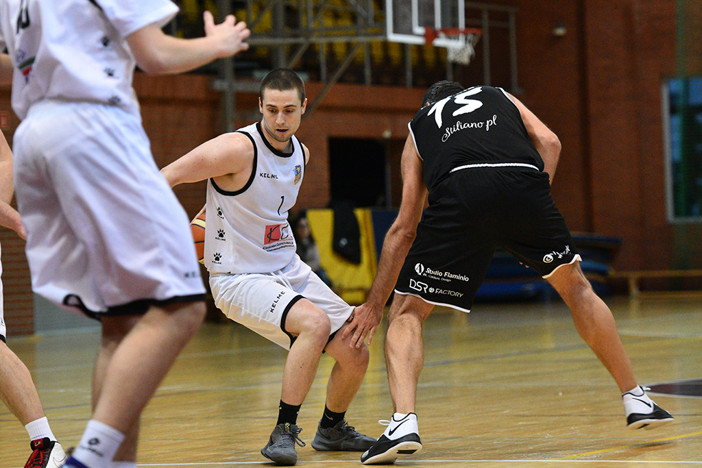 Basket Legnica przegrał we własnej hali ze Szczawnem Zdrój
