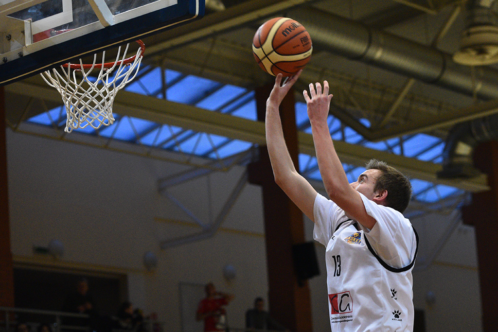 Basket Legnica przegrał we własnej hali ze Szczawnem Zdrój
