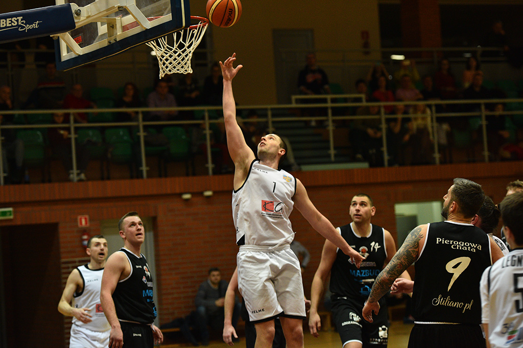 Basket Legnica przegrał we własnej hali ze Szczawnem Zdrój