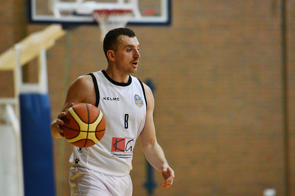 Basket Legnica przegrał we własnej hali ze Szczawnem Zdrój